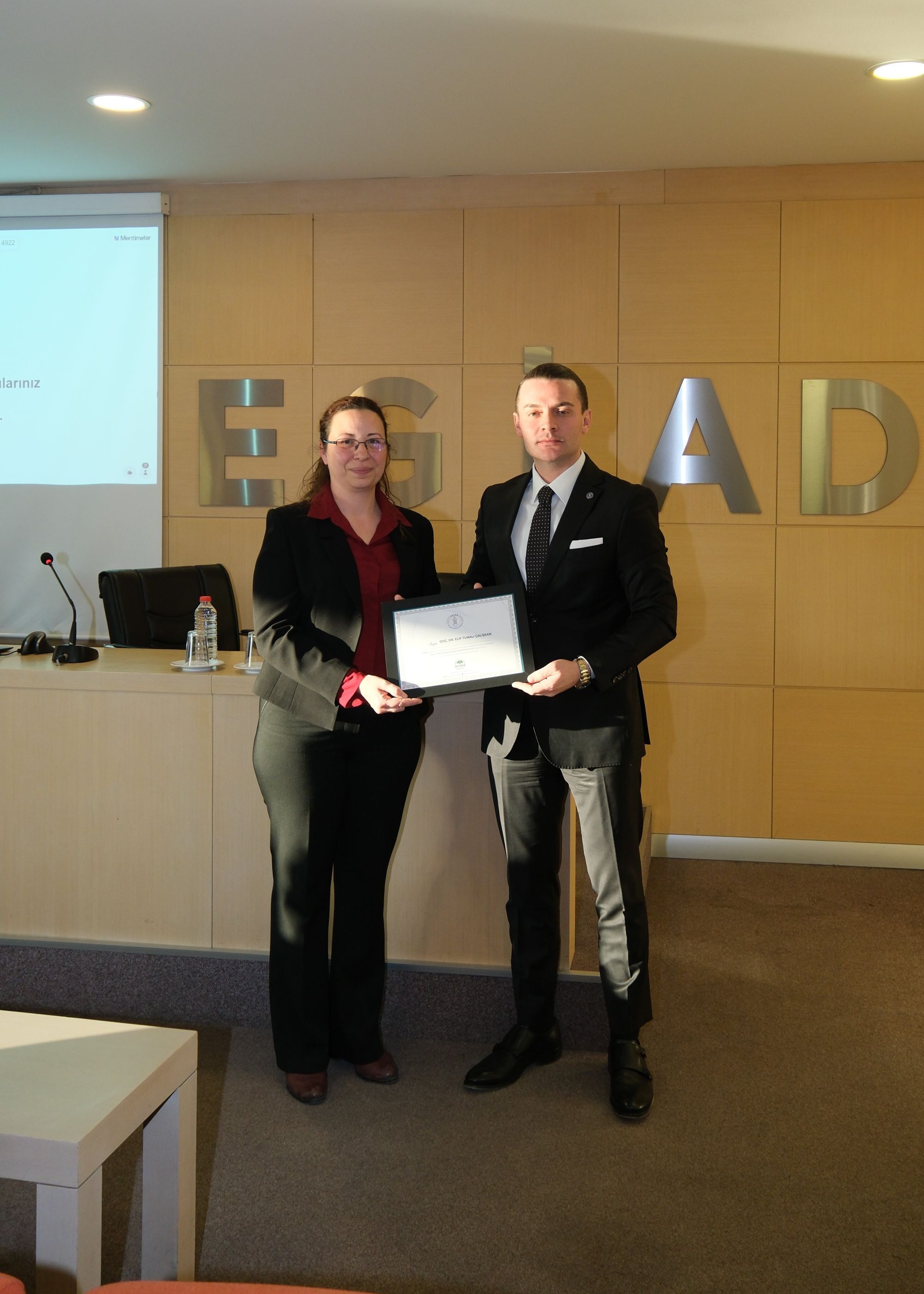 D S C F5463 104837570