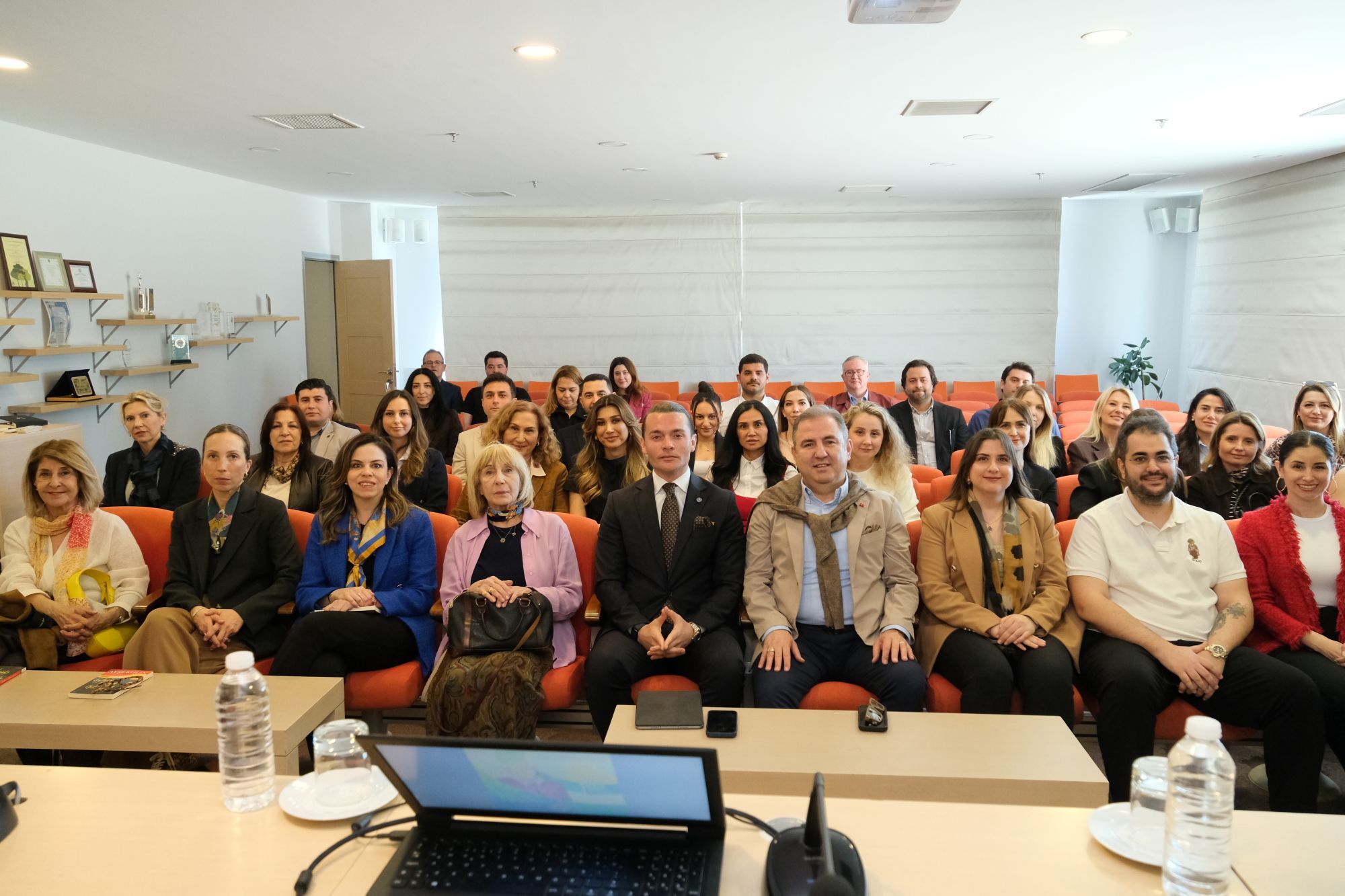 D S C F7242 175354972