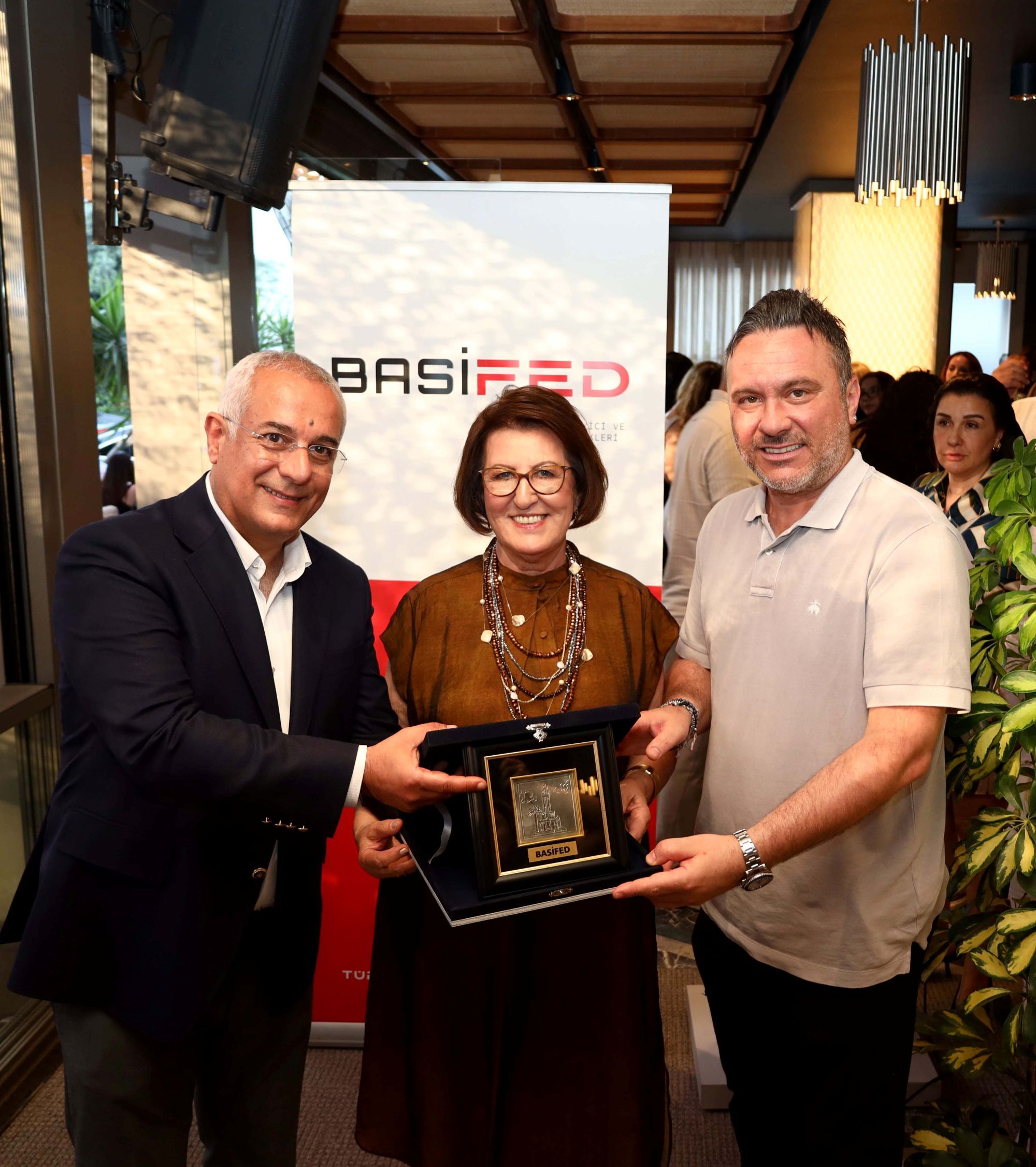 Plaket-1